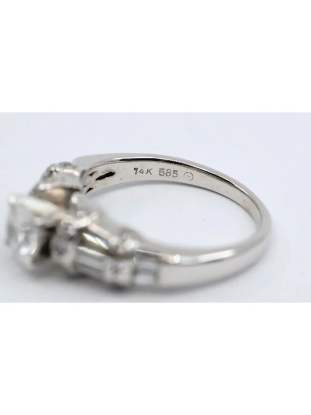 Unique 14K Karat Solid White Gold Ladies Round Diamond Engagement Ring - Size 5